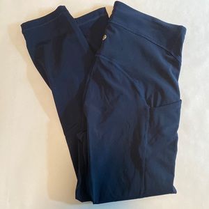 Lululemon Navy Power Thru High-Rise Crop leggings